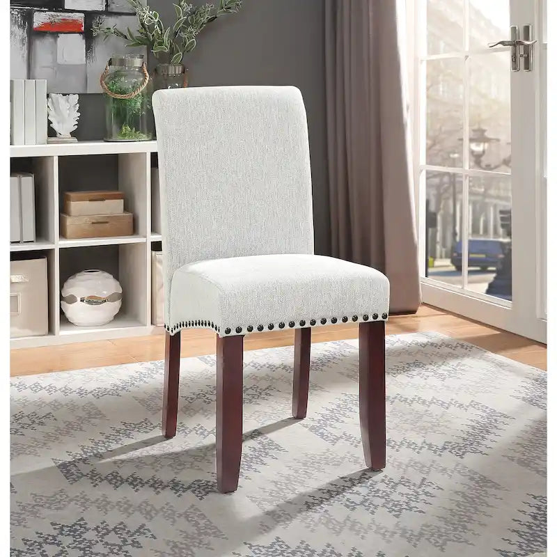 Chaise Eco Parsons en similicuir clouté