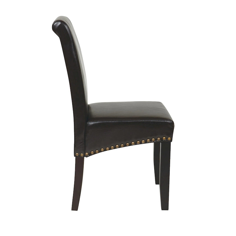 Chaise Eco Parsons en similicuir clouté