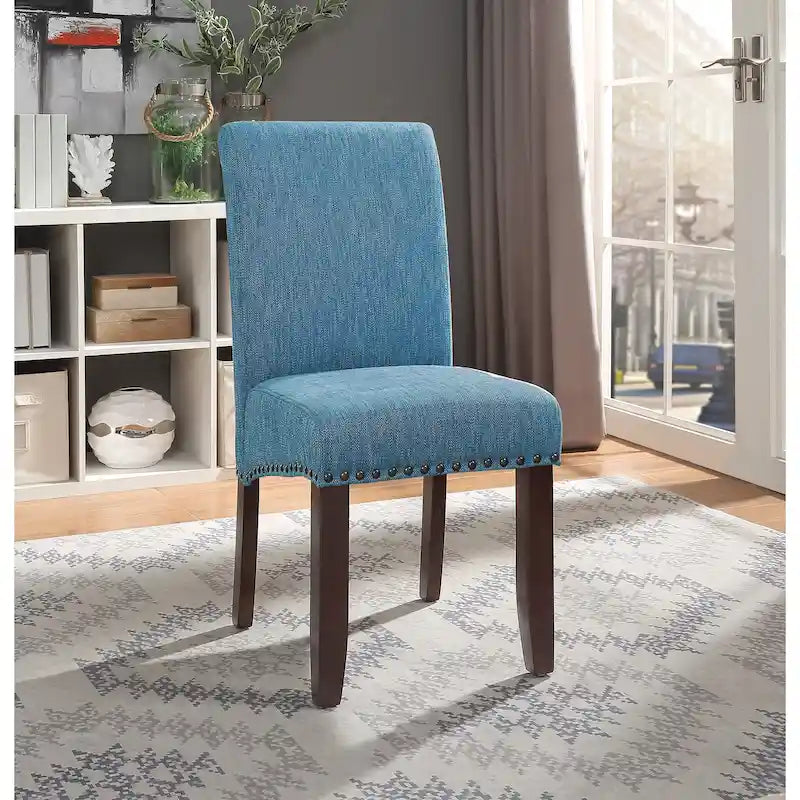 Chaise Eco Parsons en similicuir clouté
