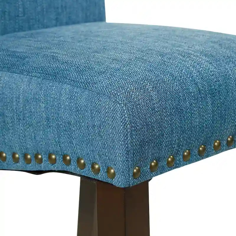 Chaise Eco Parsons en similicuir clouté