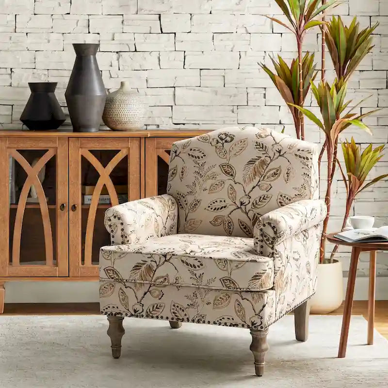 Fauteuil de ferme clouté avec accoudoirs roulés